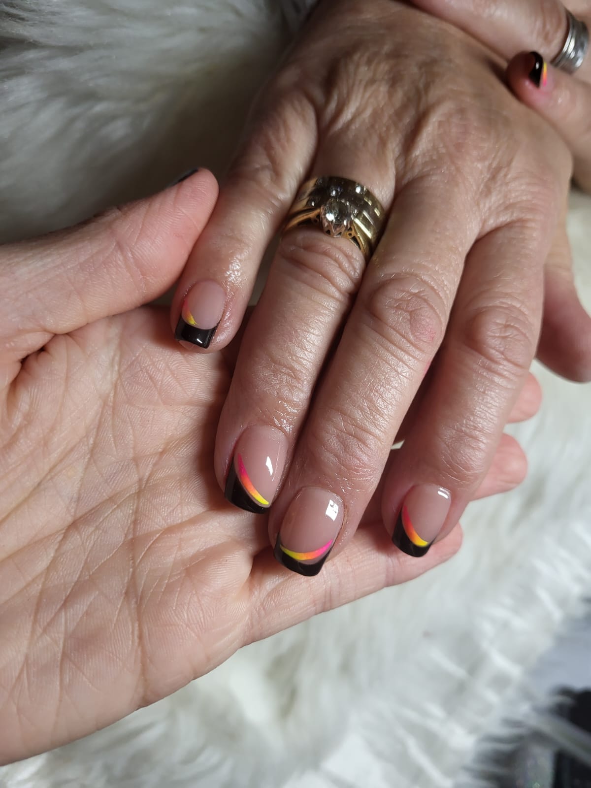 Black tips with colour flash